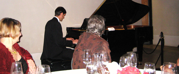 wade-stark Wade Stark tickling the ivories