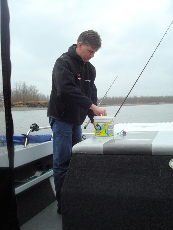 owen6 Tony baits the hook with salmon eggs