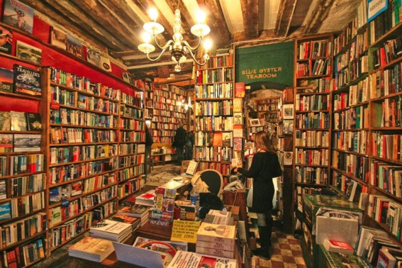 inside-shakespeare-and-co