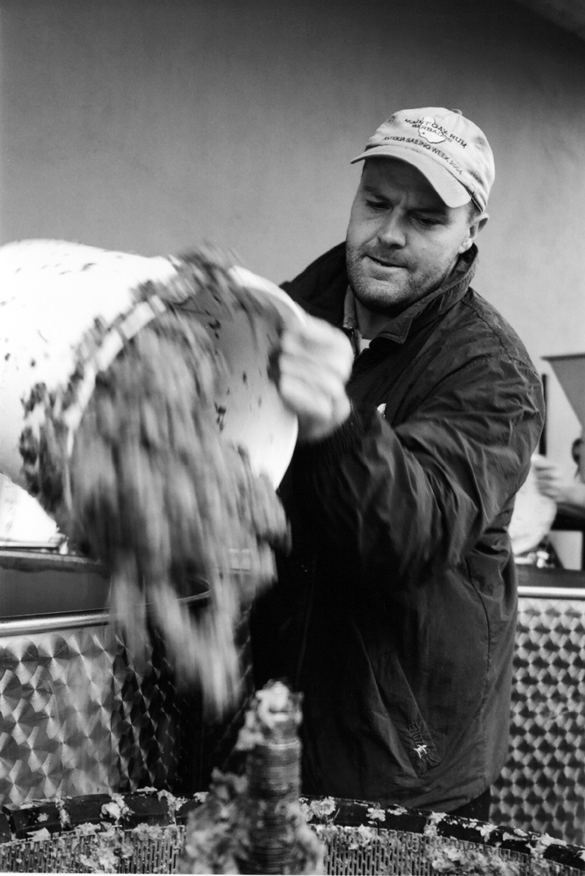 B&W-portraits-Del-pouringfr B&W-portraits-Del-pouringfr