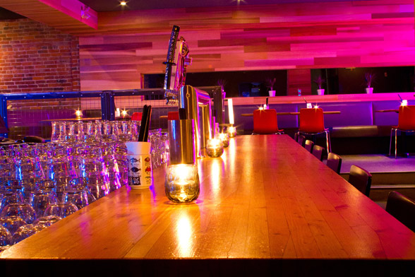 Sat-Bar-Glasses-02