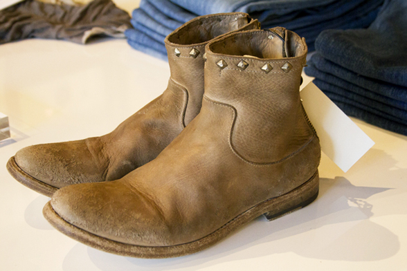 HTC-Boots