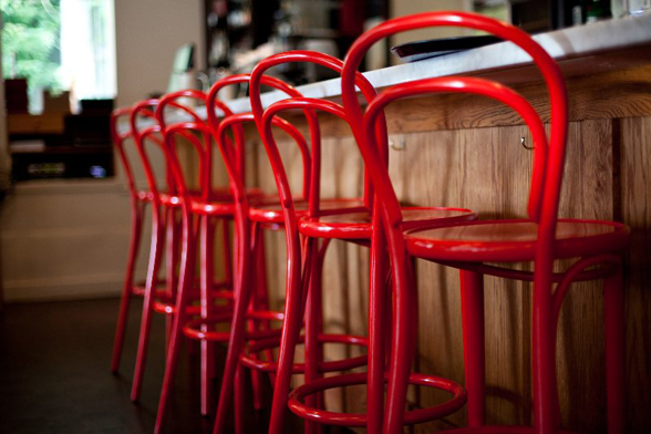 Le Parisien is located at 751 Denman Street in Vancouver's West End | 604-687-1418 | www.leparisien.ca